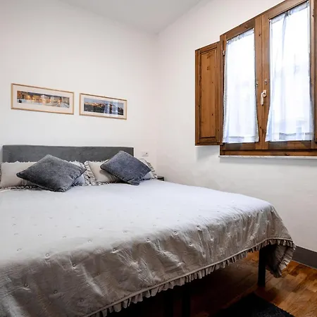 La Casa Dello Sdrucciolo
